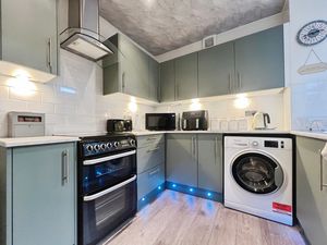 Kitchen- click for photo gallery